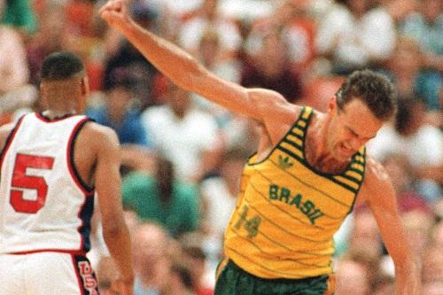 Sesc Consolação celebra os 30 anos da vitória do Brasil sobre os Estados Unidos no basquete / Foto: AP Photo/Mark Duncan